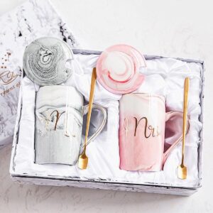 Huwelijk Cadeau - Trouwen - Bruiloft Cadeau - Trouw - Trouwen Cadeaus - Mr Mrs - Wedding Gift Box - 2 Mokken + 2 Lepels